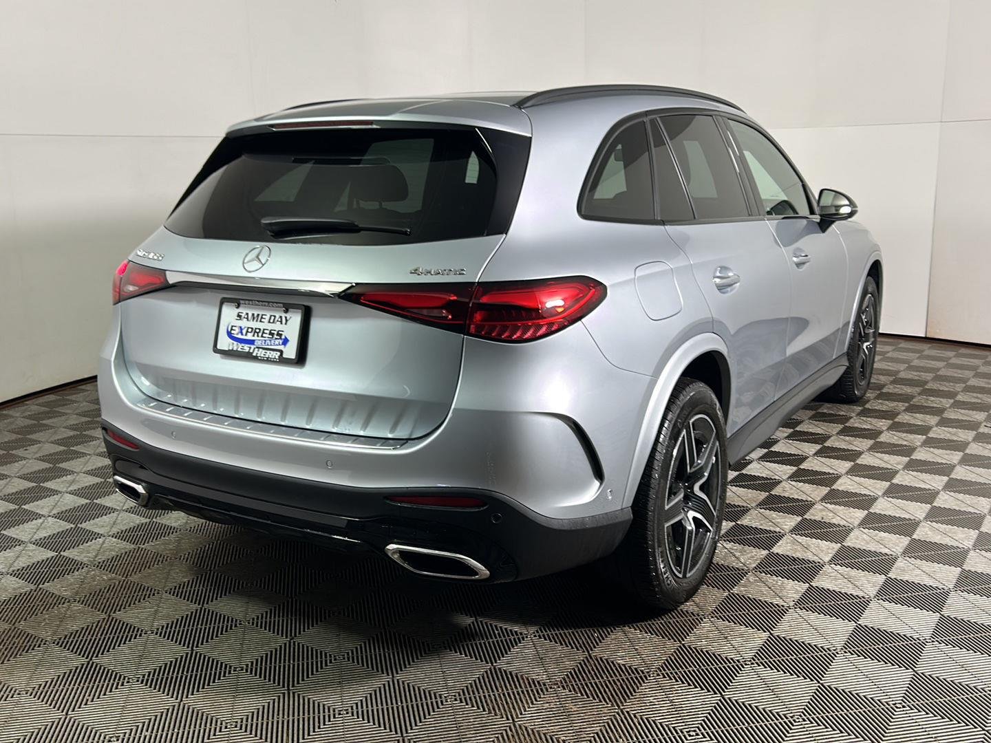 Used 2023 Cirrus Silver Metallic Mercedes-Benz GLC 300 image 7