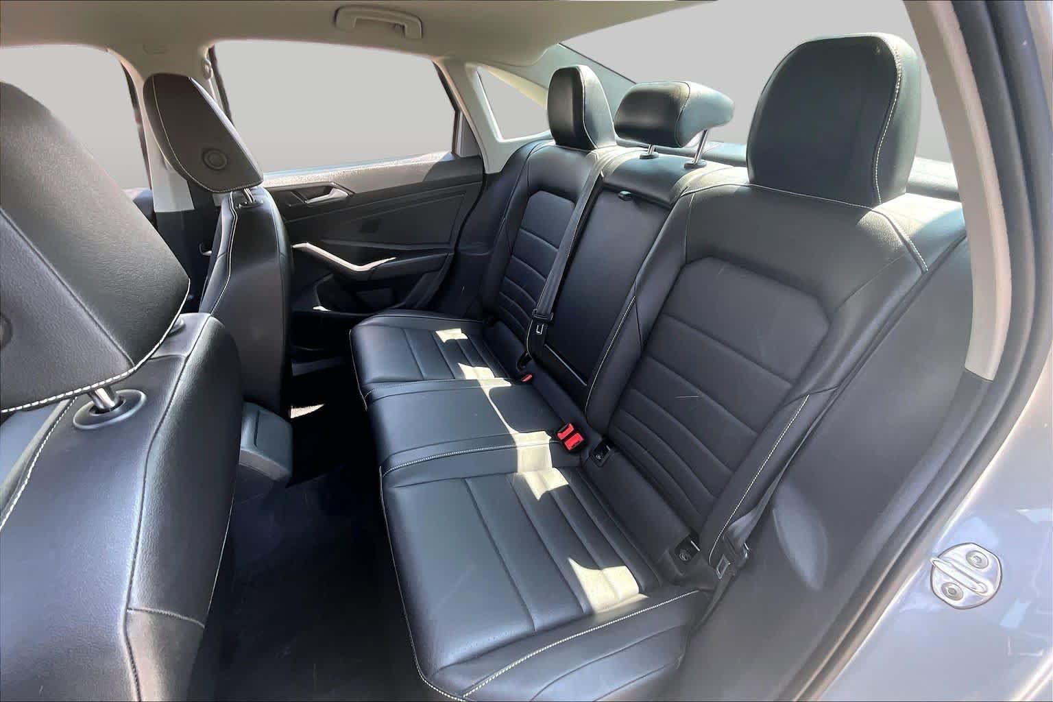 Used 2024 Deep Black Pearl Volkswagen SE image 19