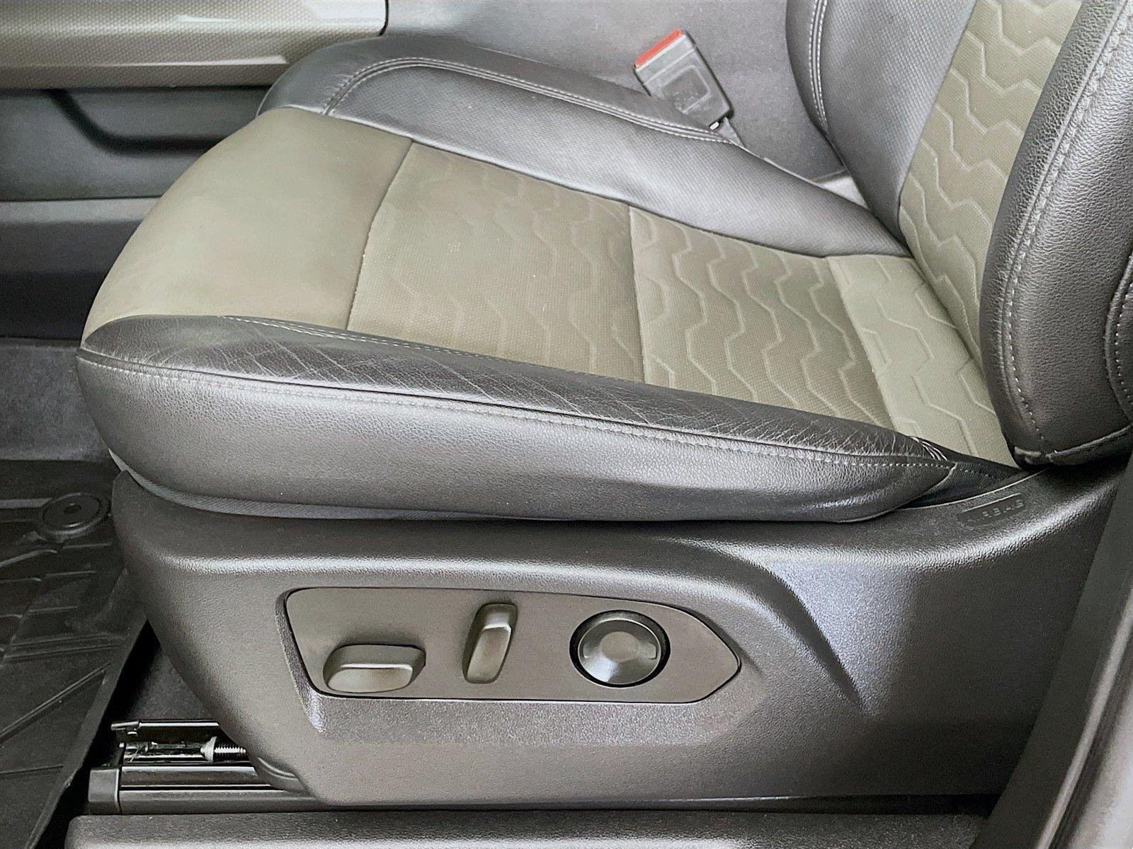 Used 2022 Sand Dune Metallic Chevrolet ZR2 image 23