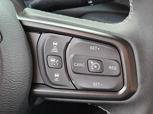 New 2026 Black Clear-Coat Exterior Paint Jeep Mojave image 21