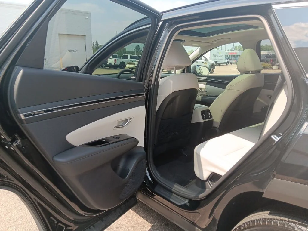 Used 2024 Black Pearl Hyundai SEL Convenience image 27