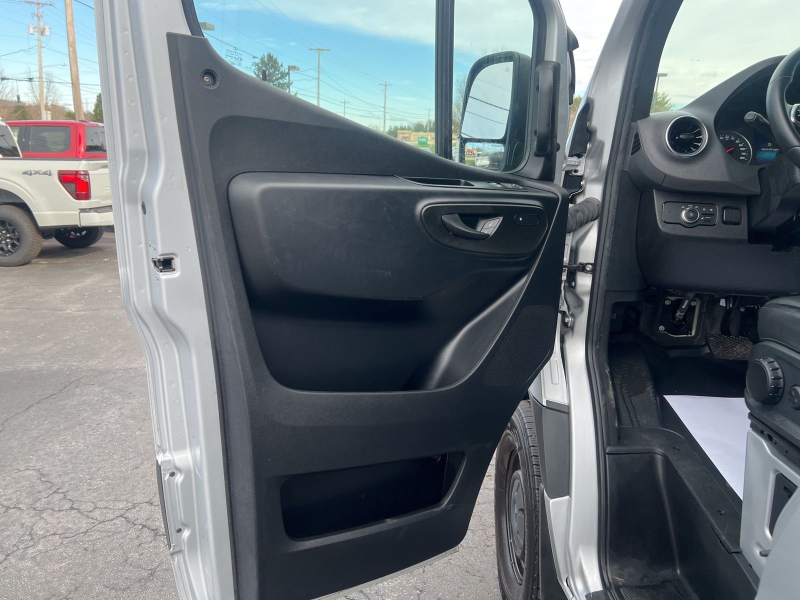 2024 Mercedes-Benz Sprinter Cargo Van Base - Photo 12