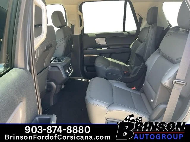 New 2027 Glacier Gray Metallic Tri-Coat Ford Active image 29