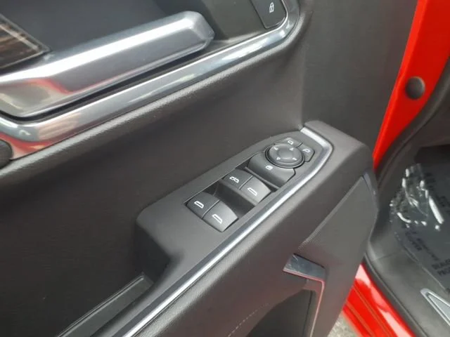 Used 2022 Cardinal Red GMC Elevation image 17