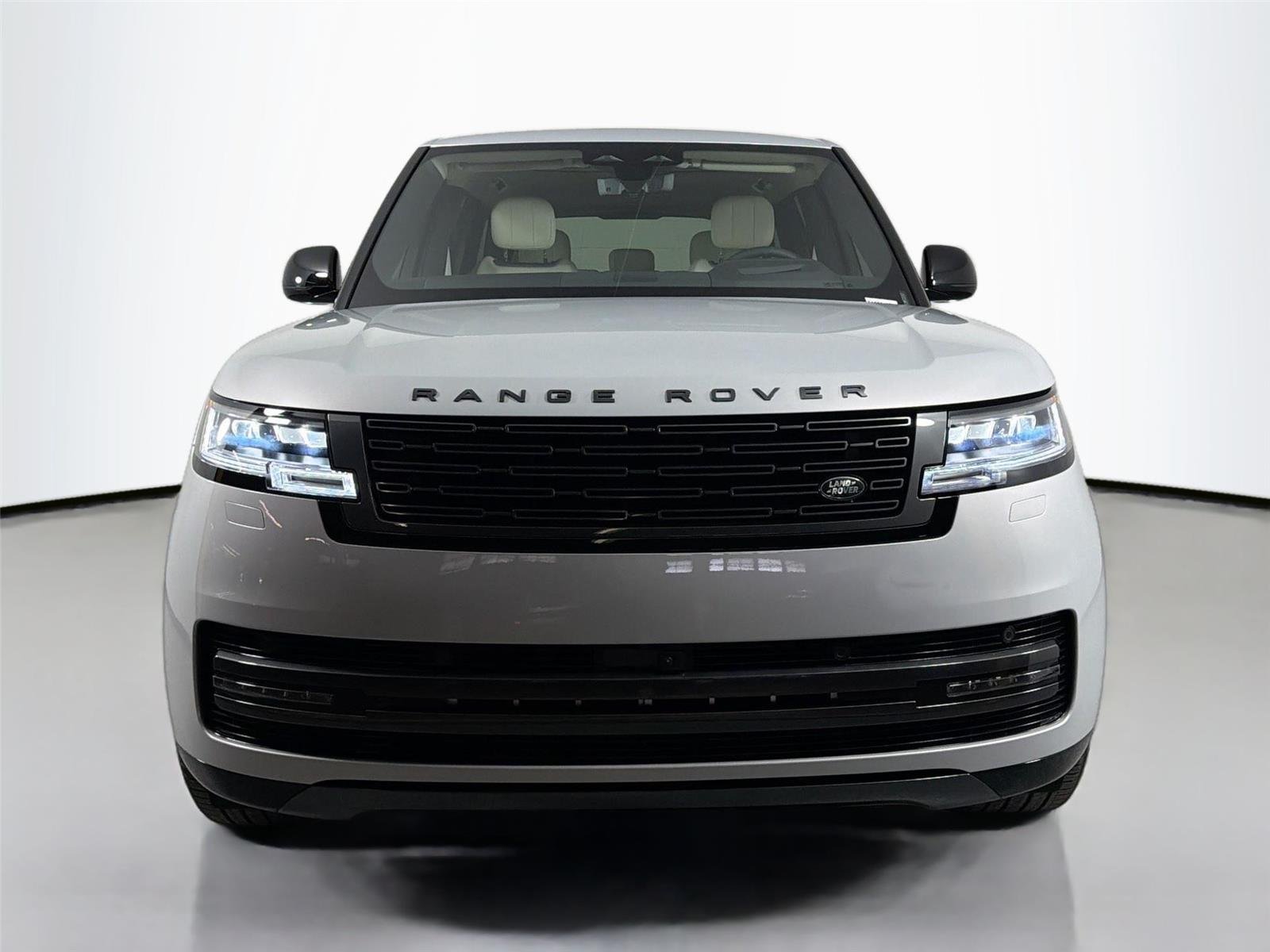 New 2026 Ethereal Frost Sliver LAND ROVER SE LWB 7-Seats / V8 image 2