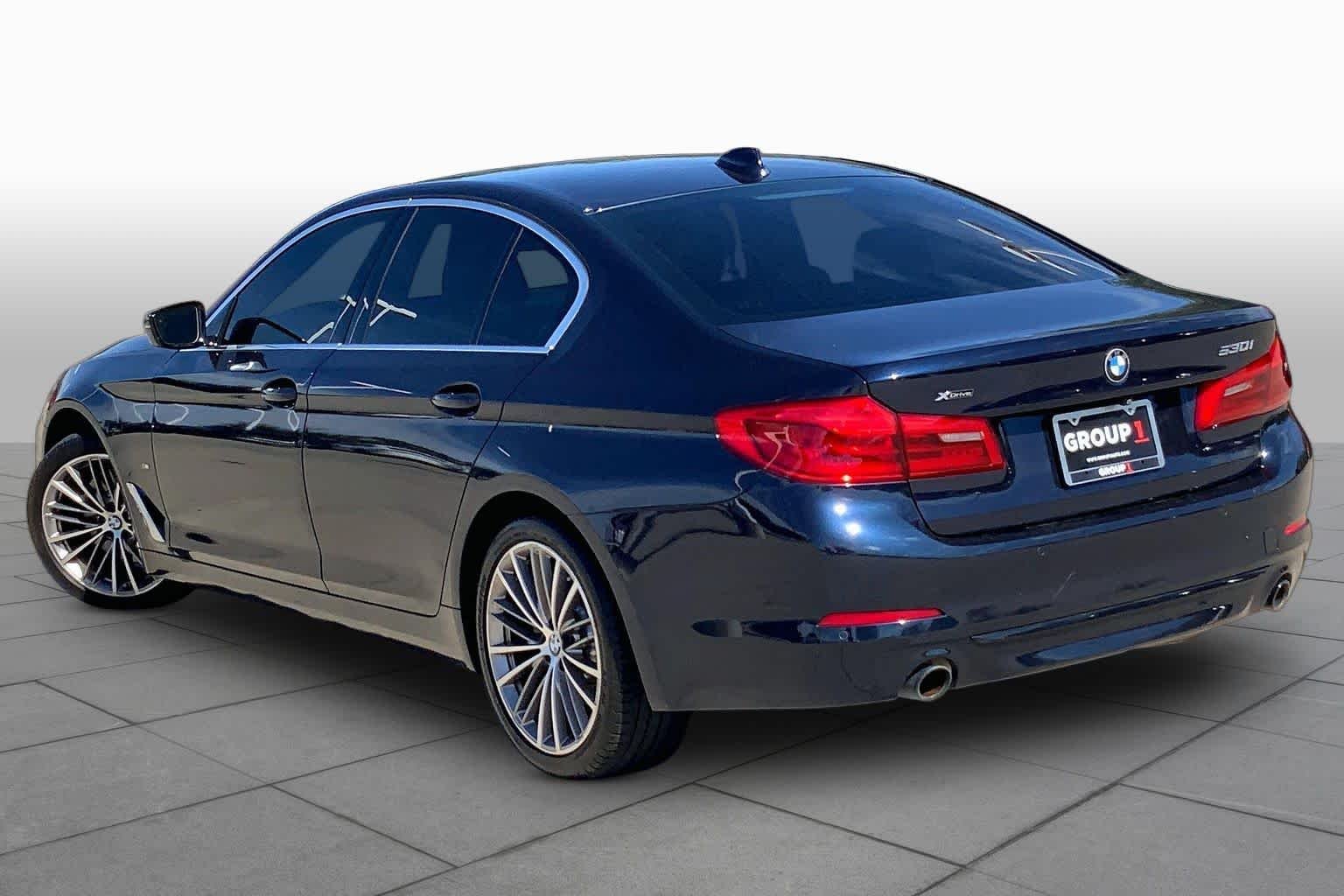Used 2019 Imperial Blue Metallic BMW 530i xDrive image 12