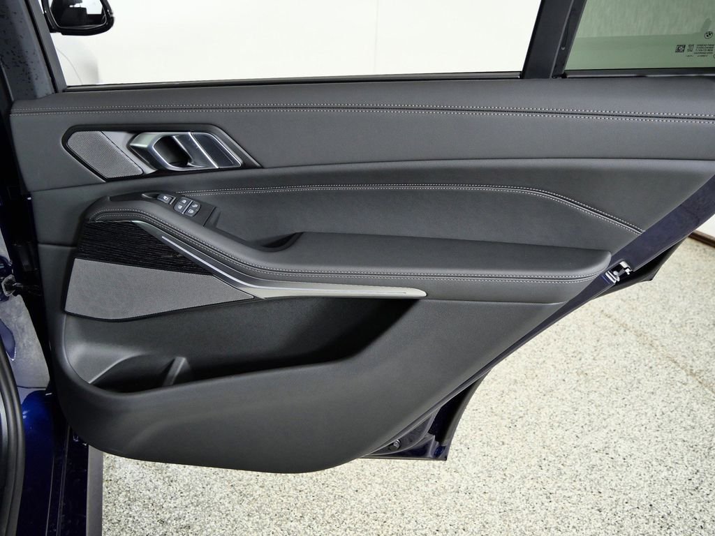 2026 BMW X7 40i - Photo 25