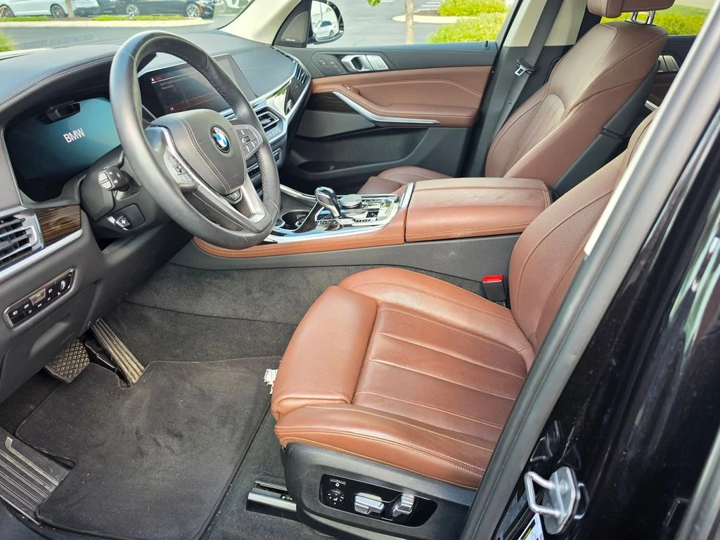 Used 2020 Black BMW xDrive40i image 7