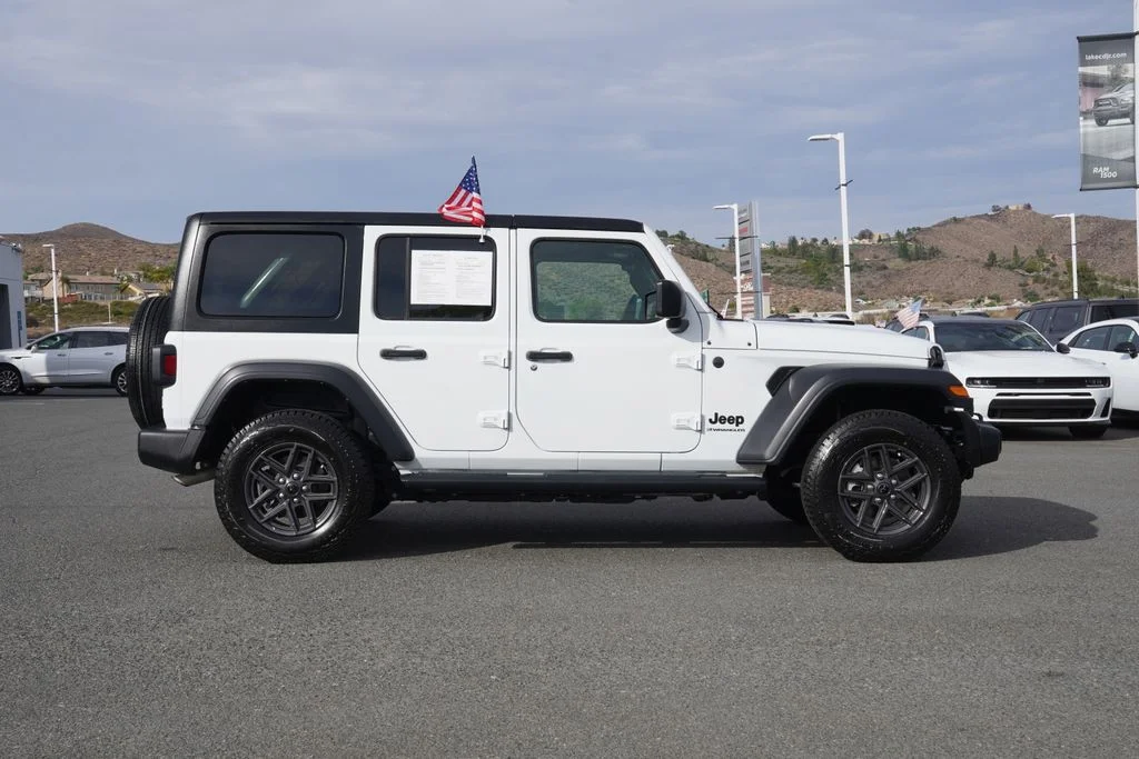 Used 2025 White Jeep Sport S image 2