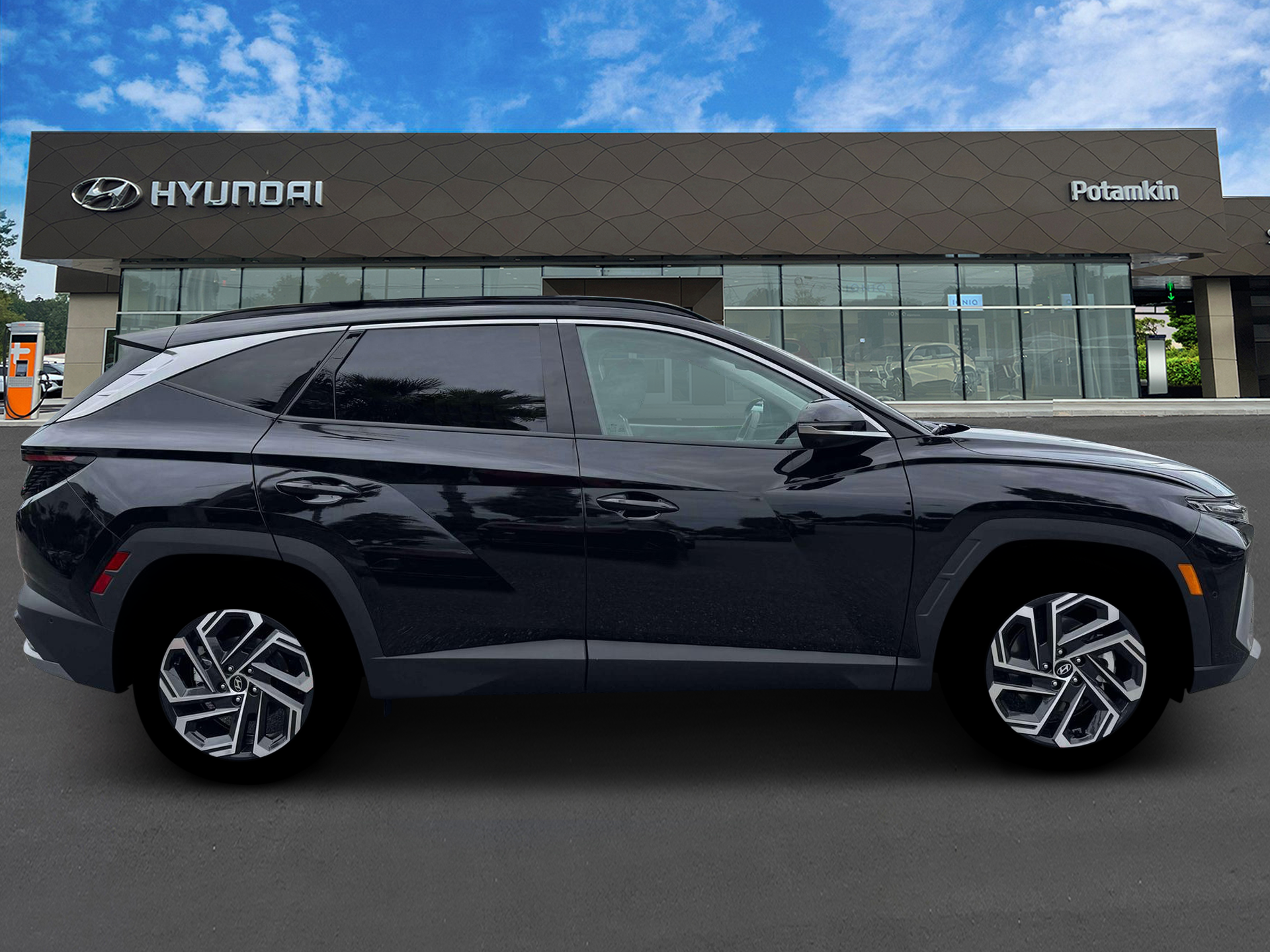 New 2026 PHANTOM BLACK Hyundai Limited image 9