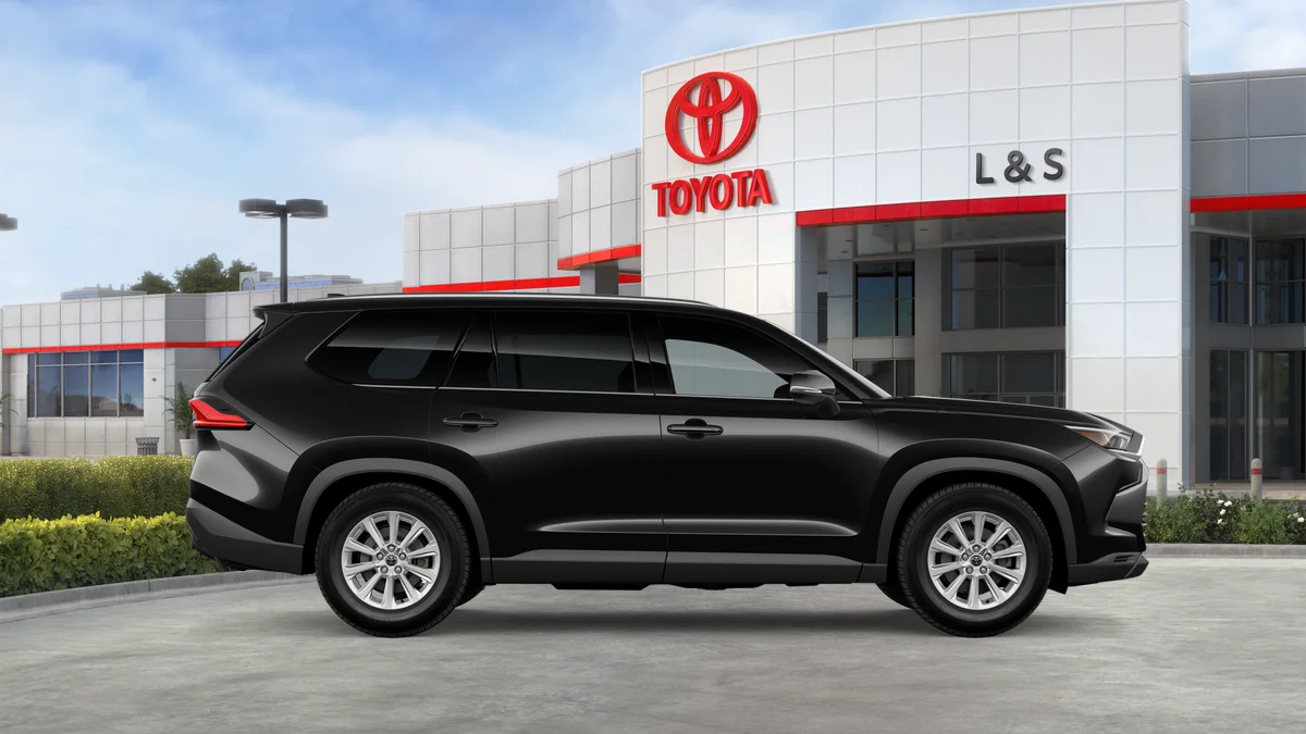 New 2026 Midnight Black Metallic Toyota XLE image 22