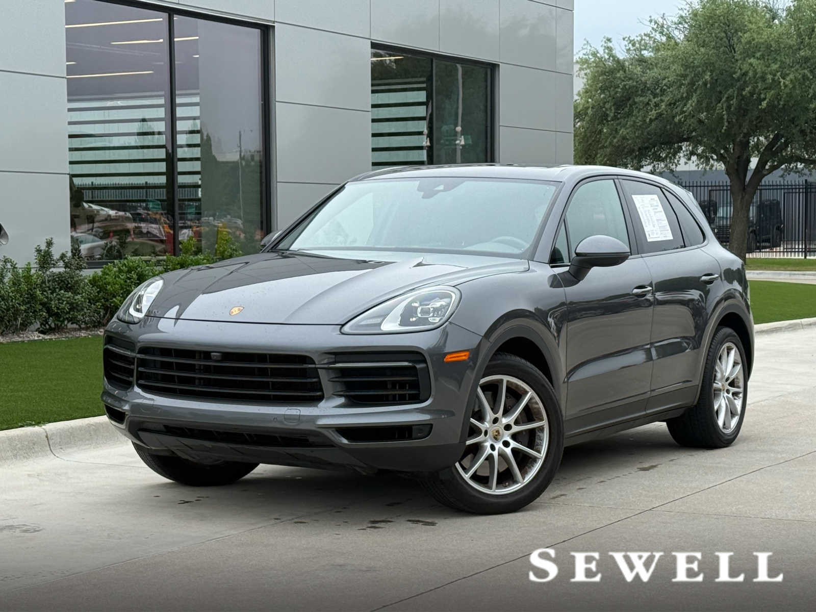 2023 Porsche Cayenne Base