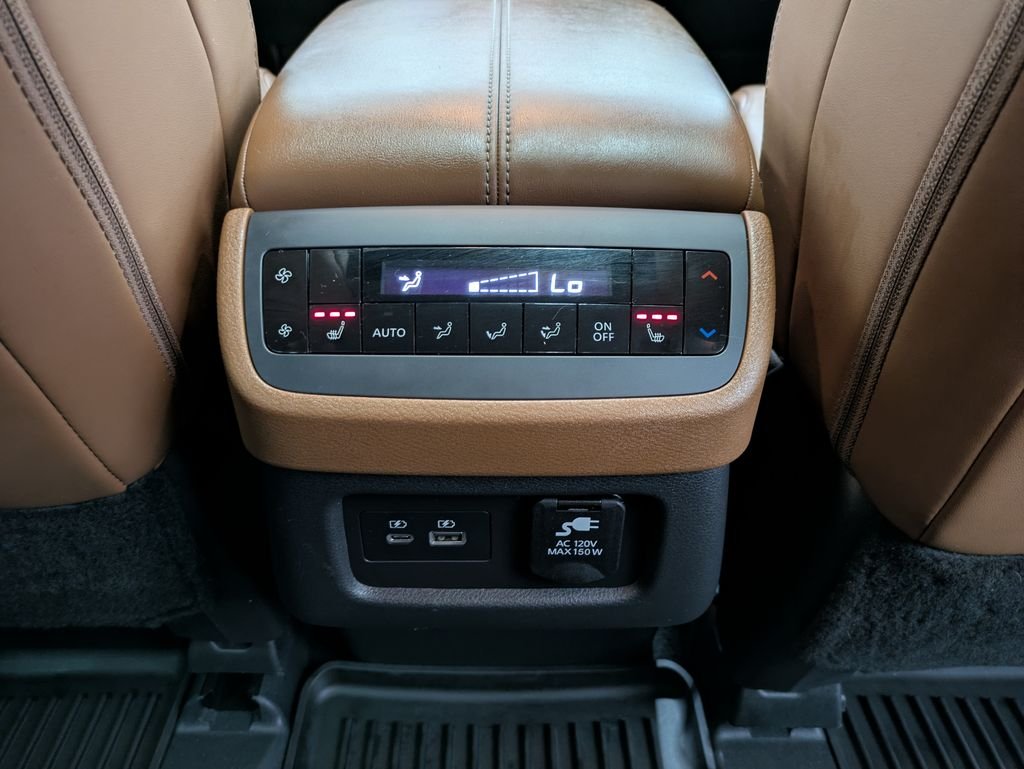 Used 2024 Black Nissan Platinum image 38