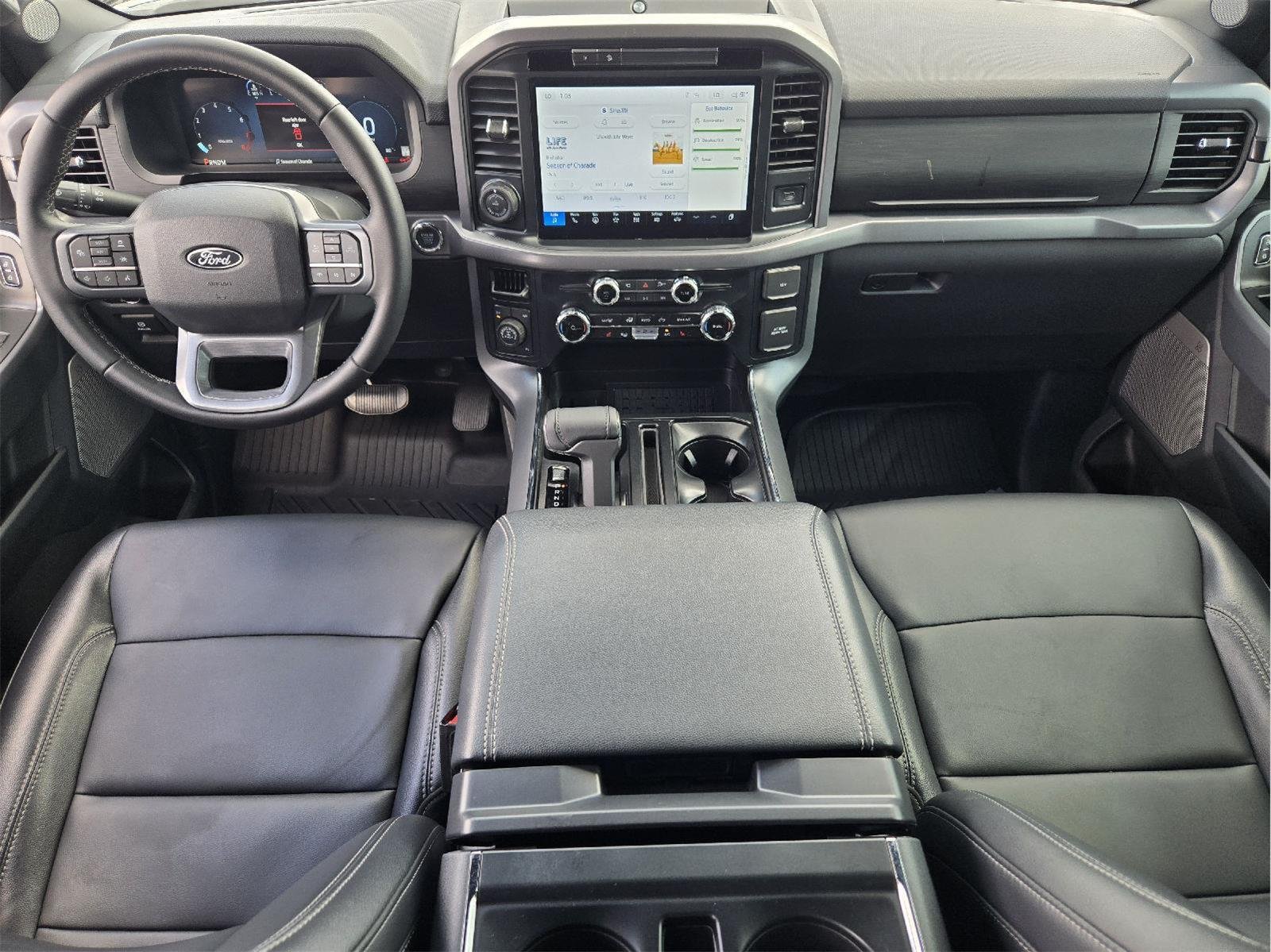 Used 2025 Oxford White Ford XLT image 26