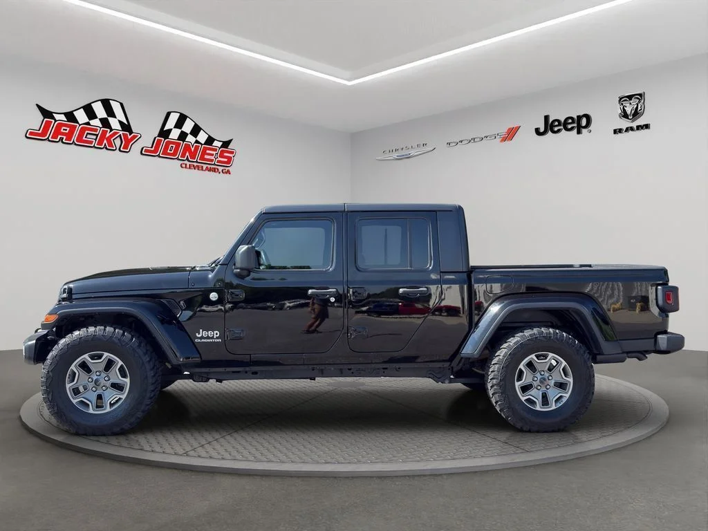 Used 2021 Black Jeep Overland image 9