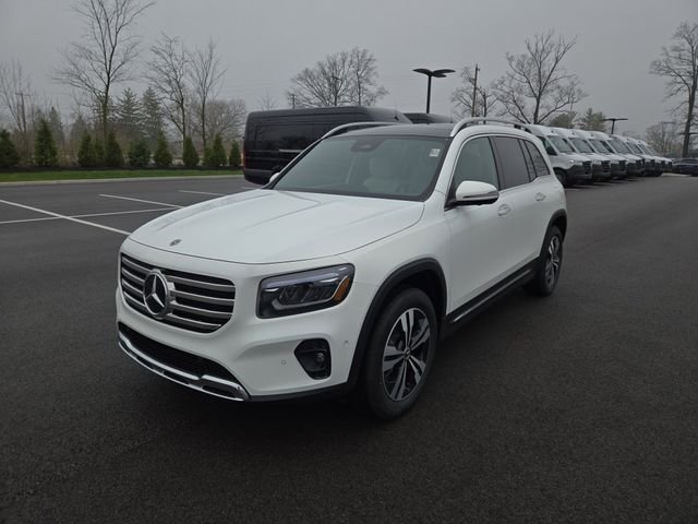 New 2026 Polar White Mercedes-Benz GLB250 image 7