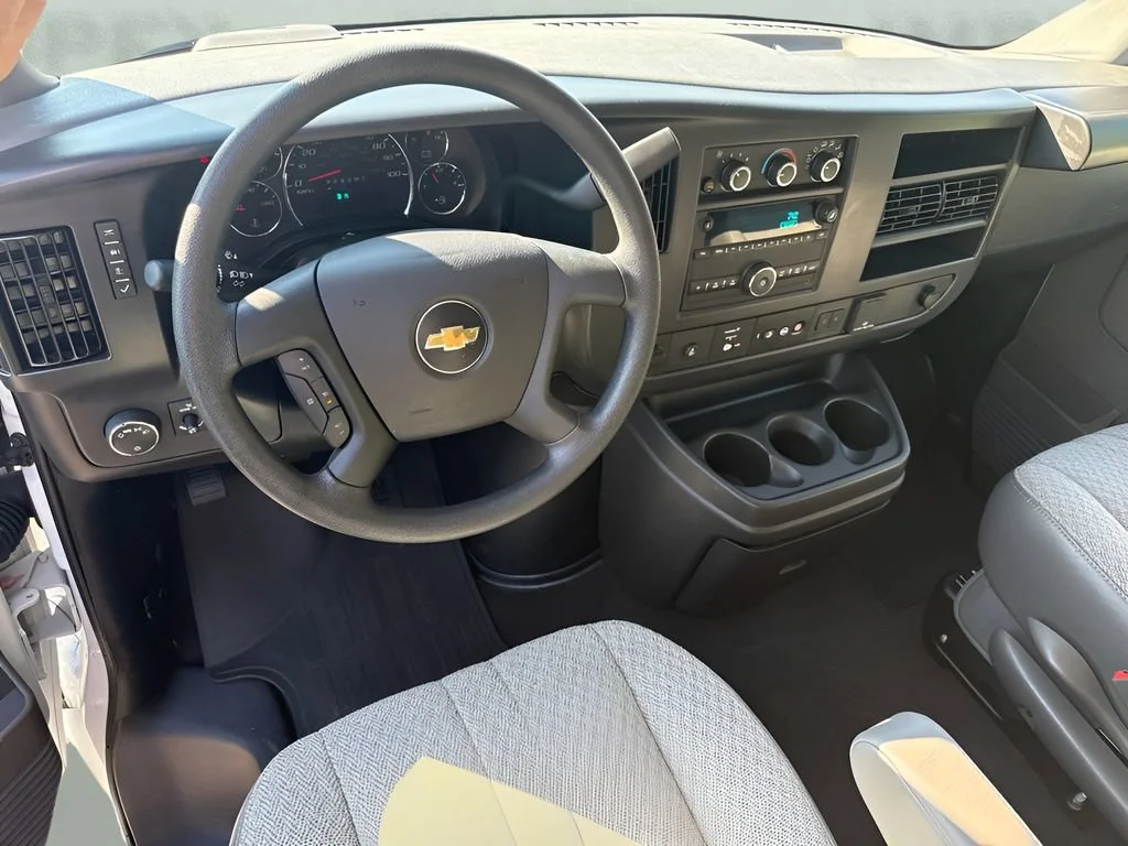 Used 2025 Summit White Chevrolet 1LT image 25