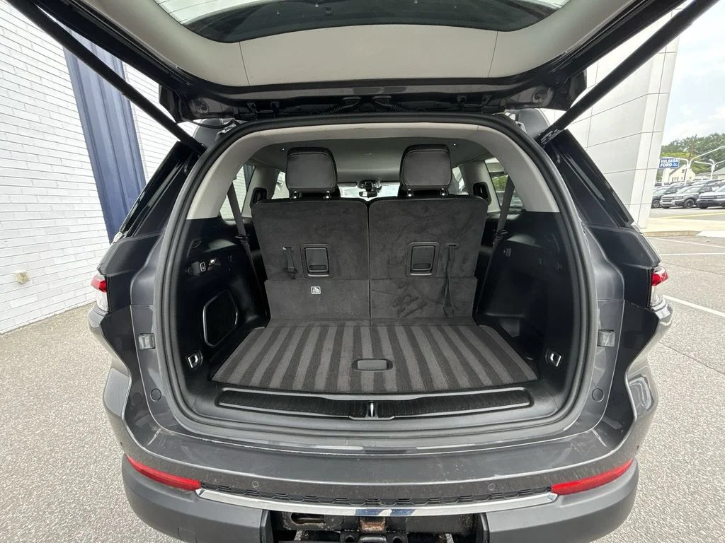 Used 2021 Gray Jeep Limited image 20