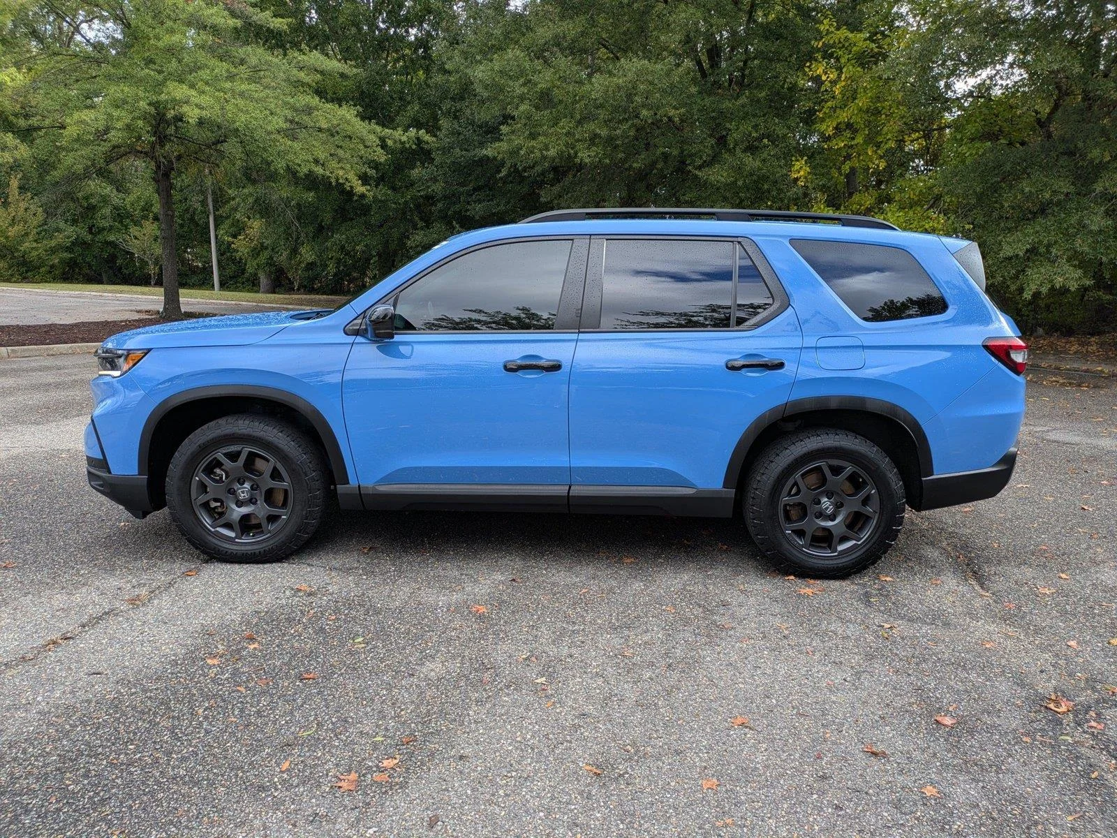 Used 2025 Diffused Sky Pearl Honda TrailSport image 7