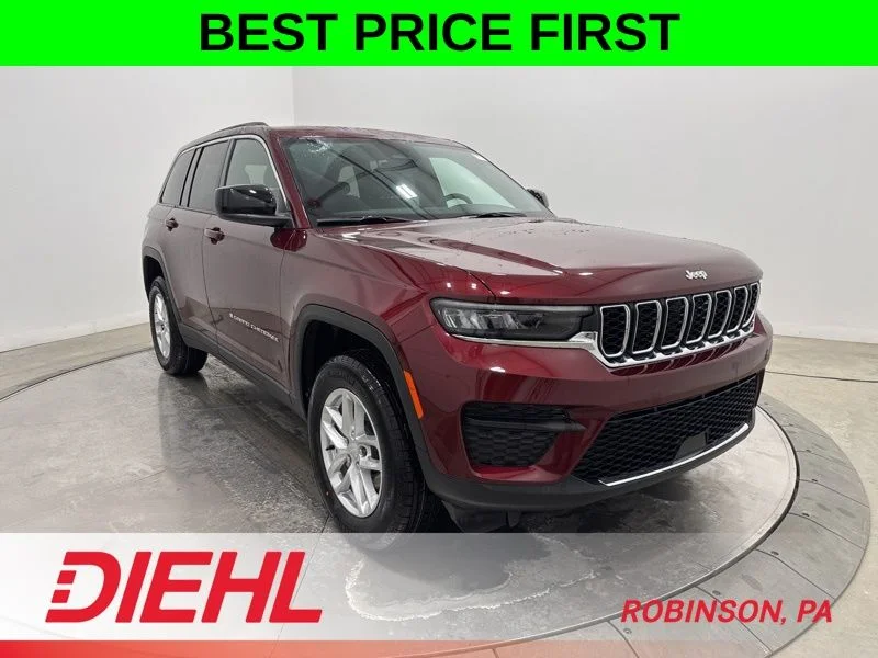 New 2026 Velvet Red Pearl-Coat Exterior Paint Jeep Laredo X image 1