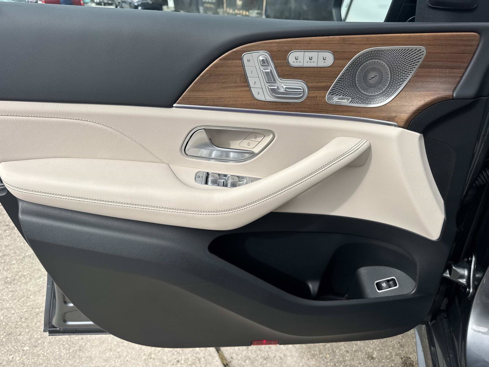 New 2026  Mercedes-Benz GLS 450 image 14