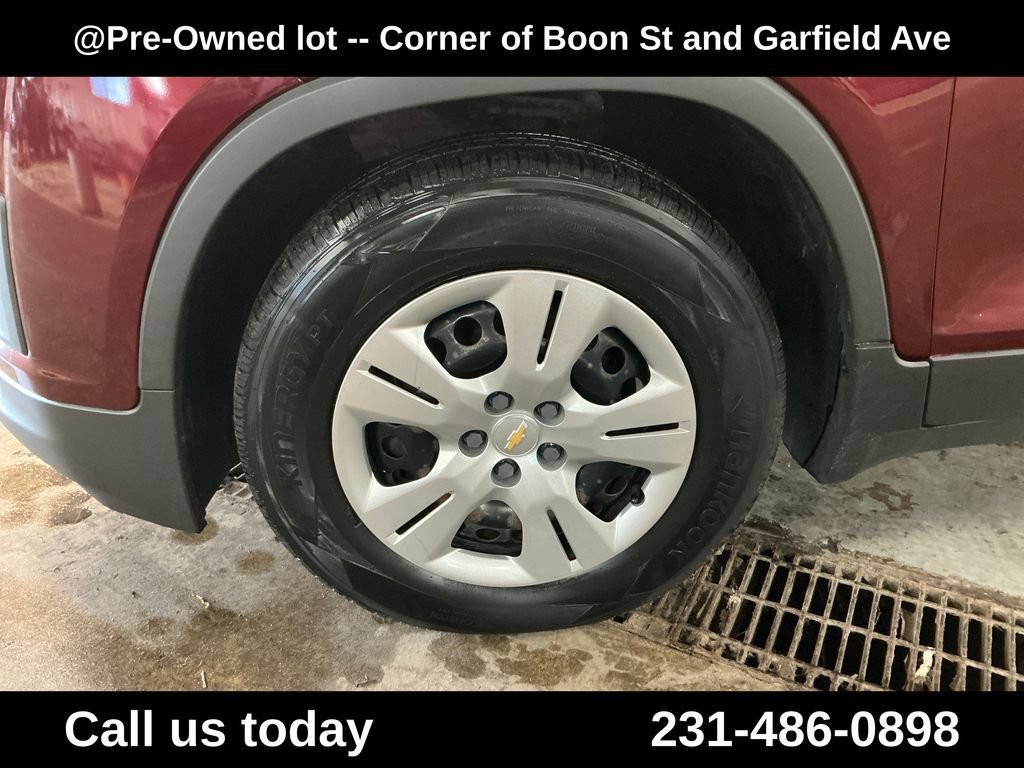 Used 2016 CRIMSON METALLIC Chevrolet LS image 12