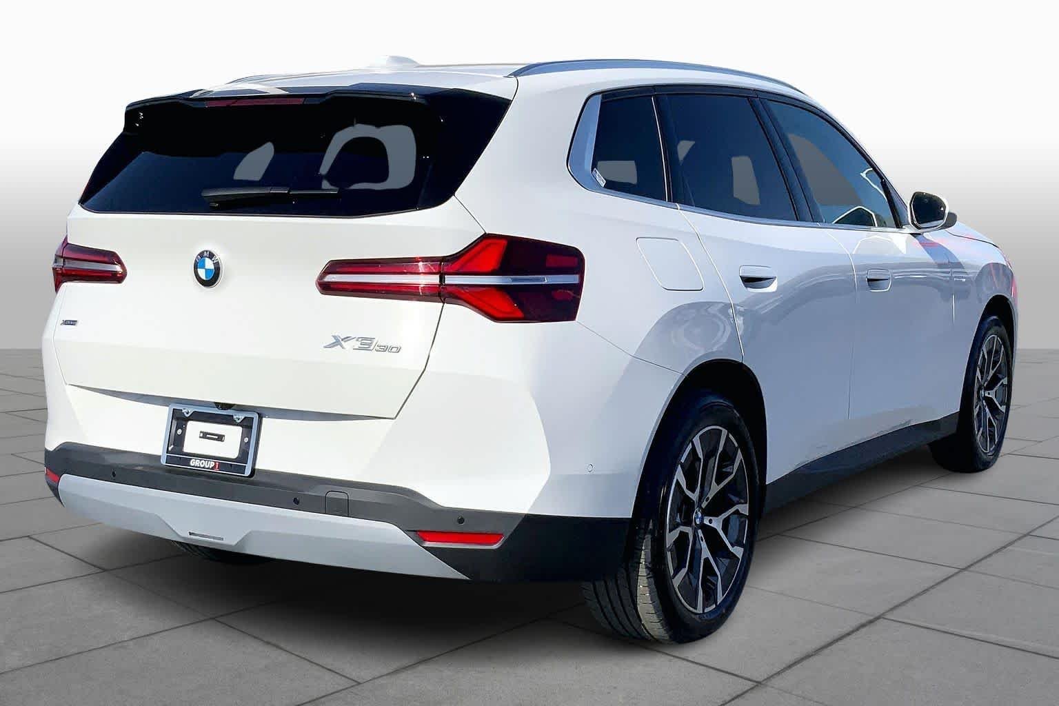 2026 BMW X3 30 - Photo 24