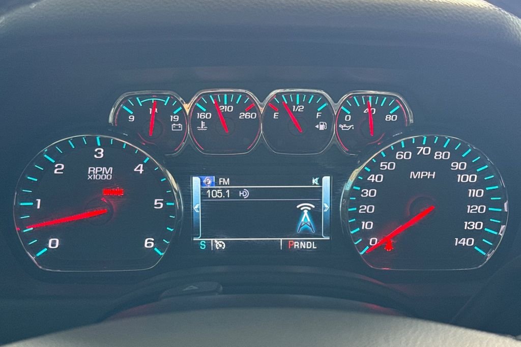 Used 2018 Silver Ice Metallic Chevrolet Premier image 34