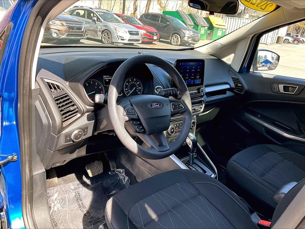 Used 2022 Lightning Blue Metallic Ford SE image 8