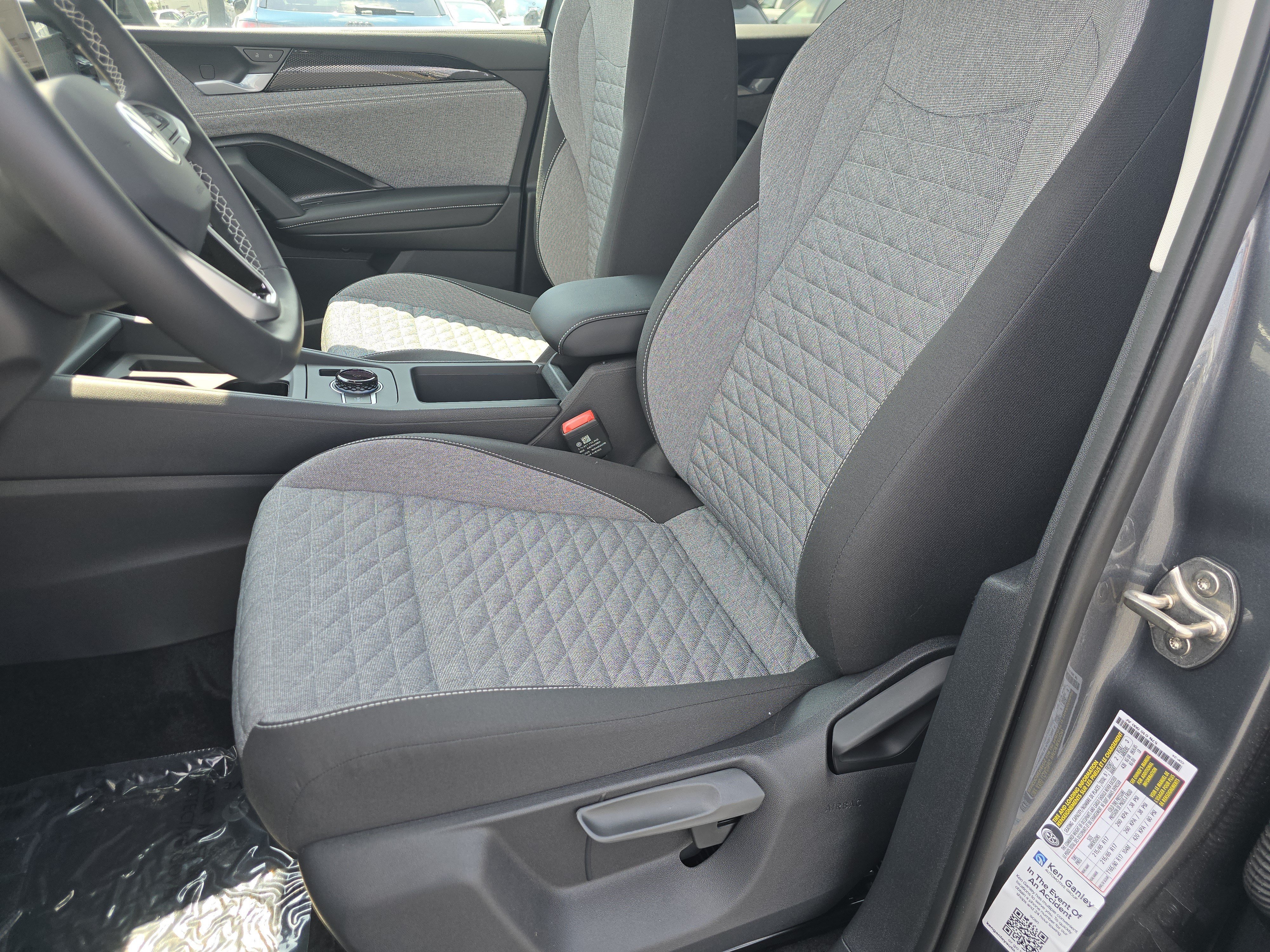 New 2026 Platinum Gray Metallic Volkswagen S image 18