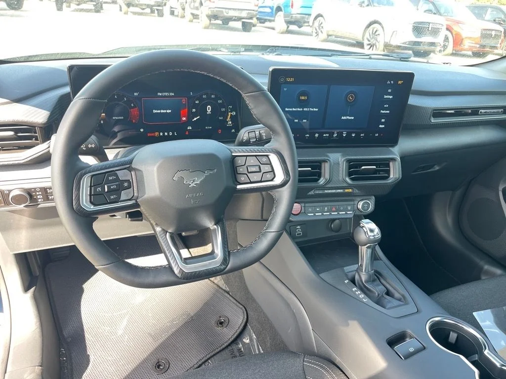 2026 Ford Mustang EcoBoost Fastback - Photo 3