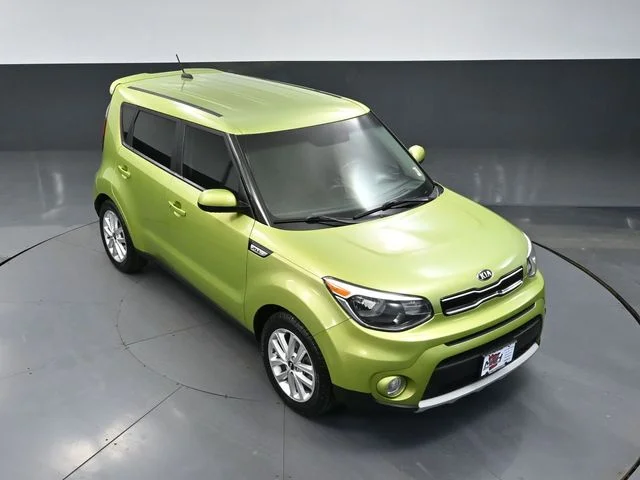 Used 2019 Green Kia Plus image 55