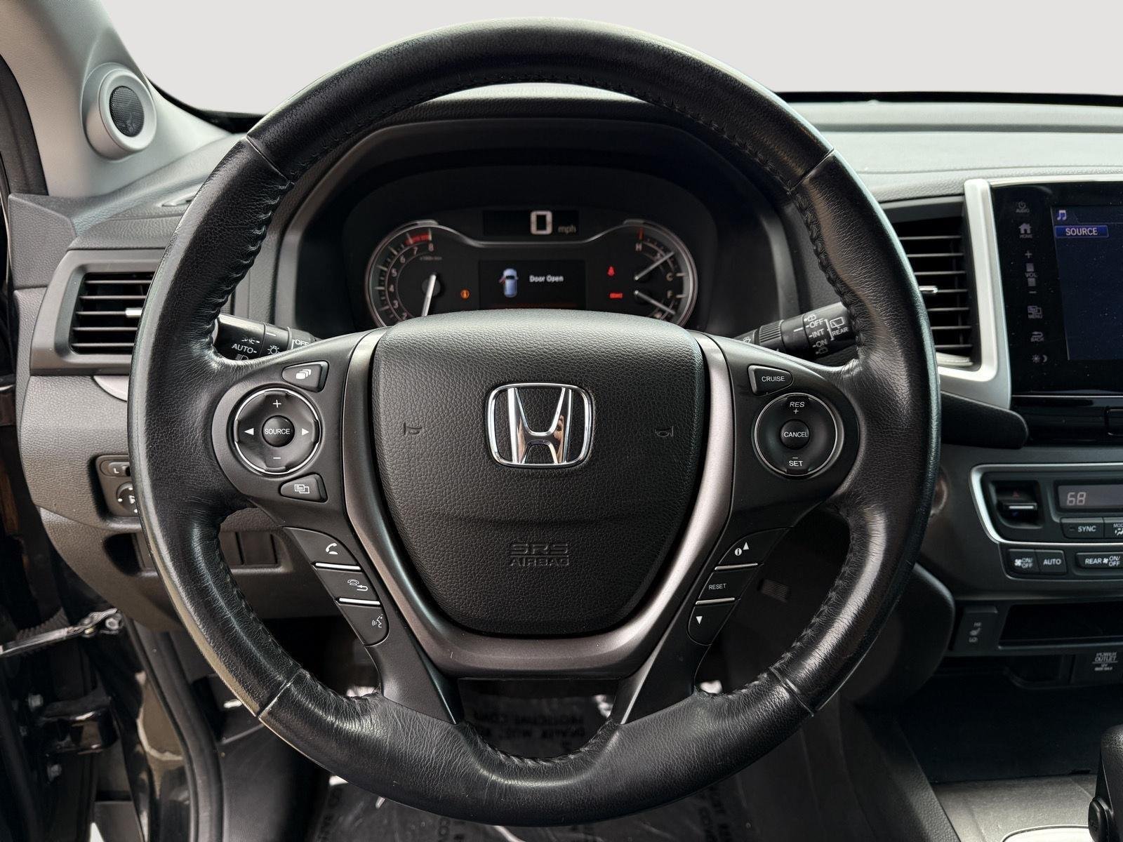 Used 2018 Crystal Black Pearl Honda EX-L image 19