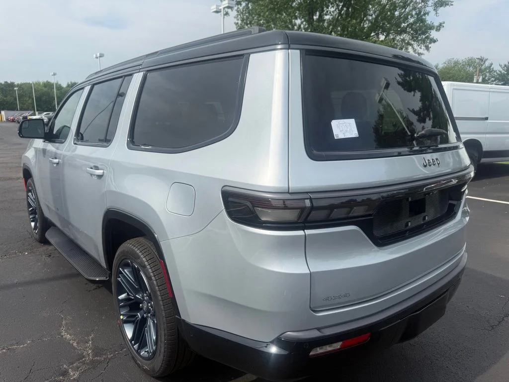 New 2026 Silver-Zynith Exterior Paint Jeep 85th Anniversary Edition image 6