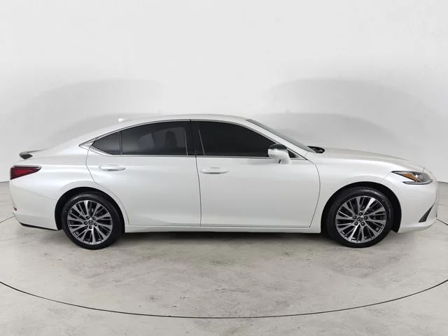 Used 2019 White Pearl Lexus 350 image 6