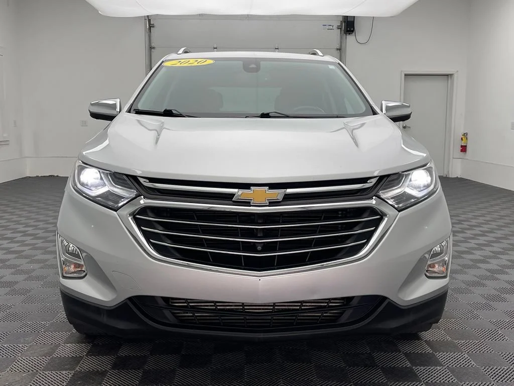 Used 2020 SILVER ICE METALLIC Chevrolet Premier image 14