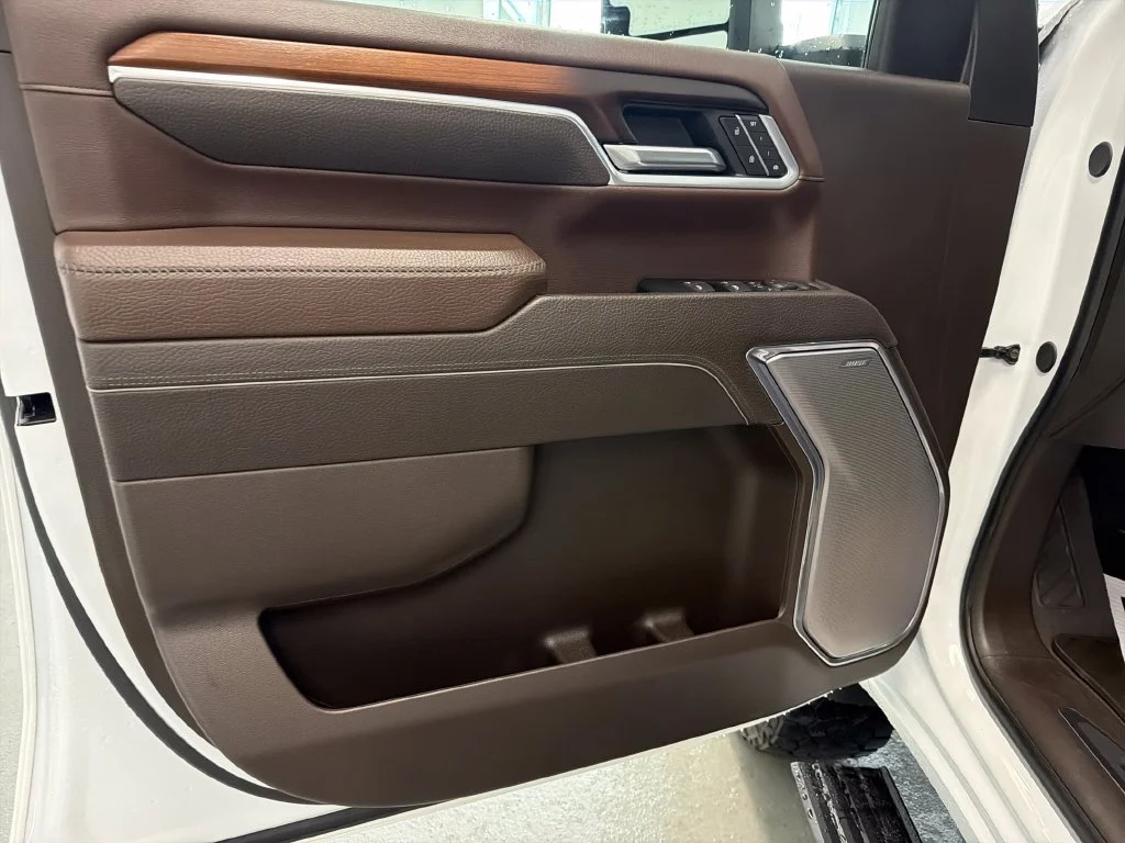 Used 2025 White GMC Denali image 13