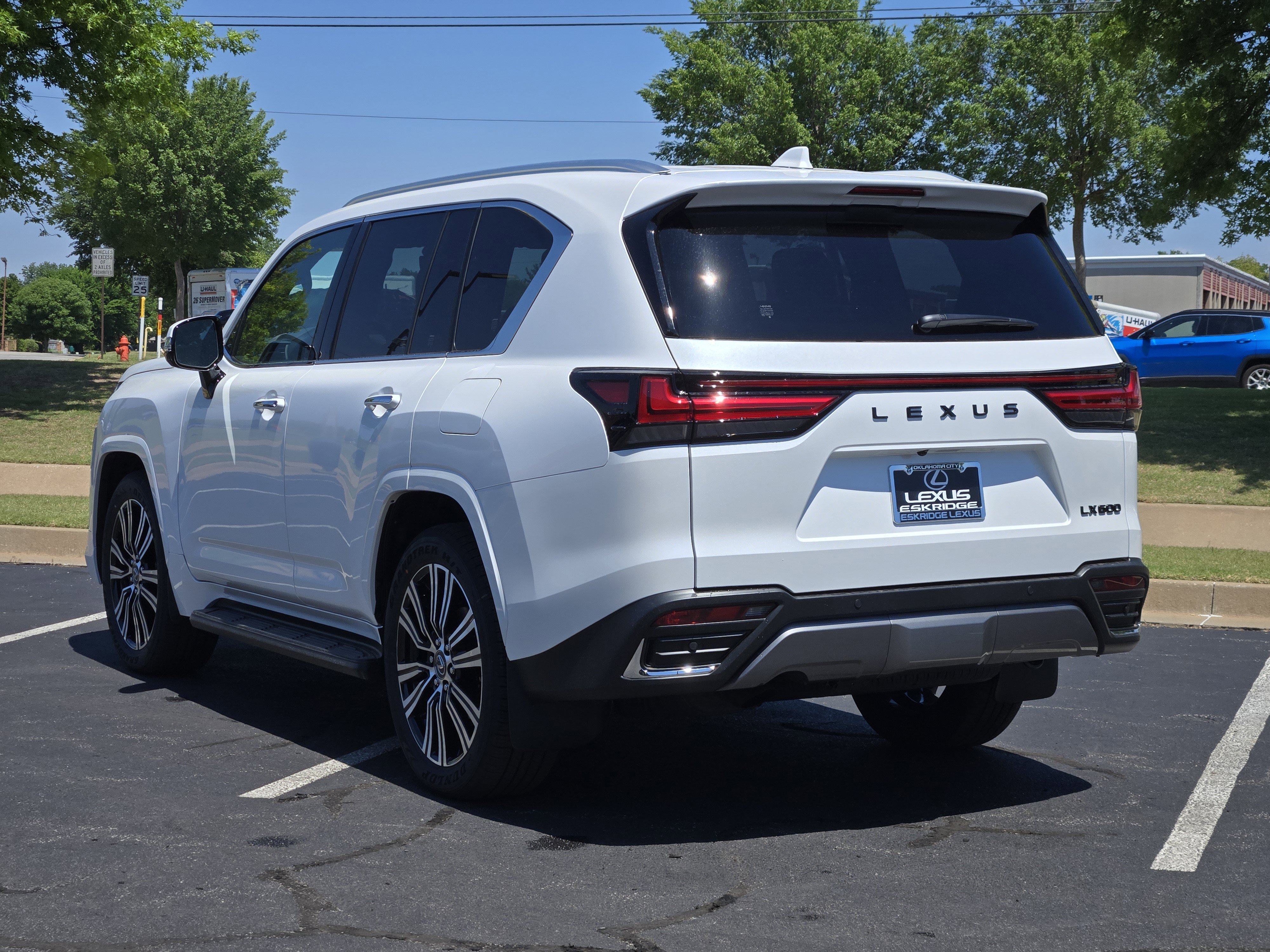 New 2026 Eminent White Pearl Lexus LUXURY image 3
