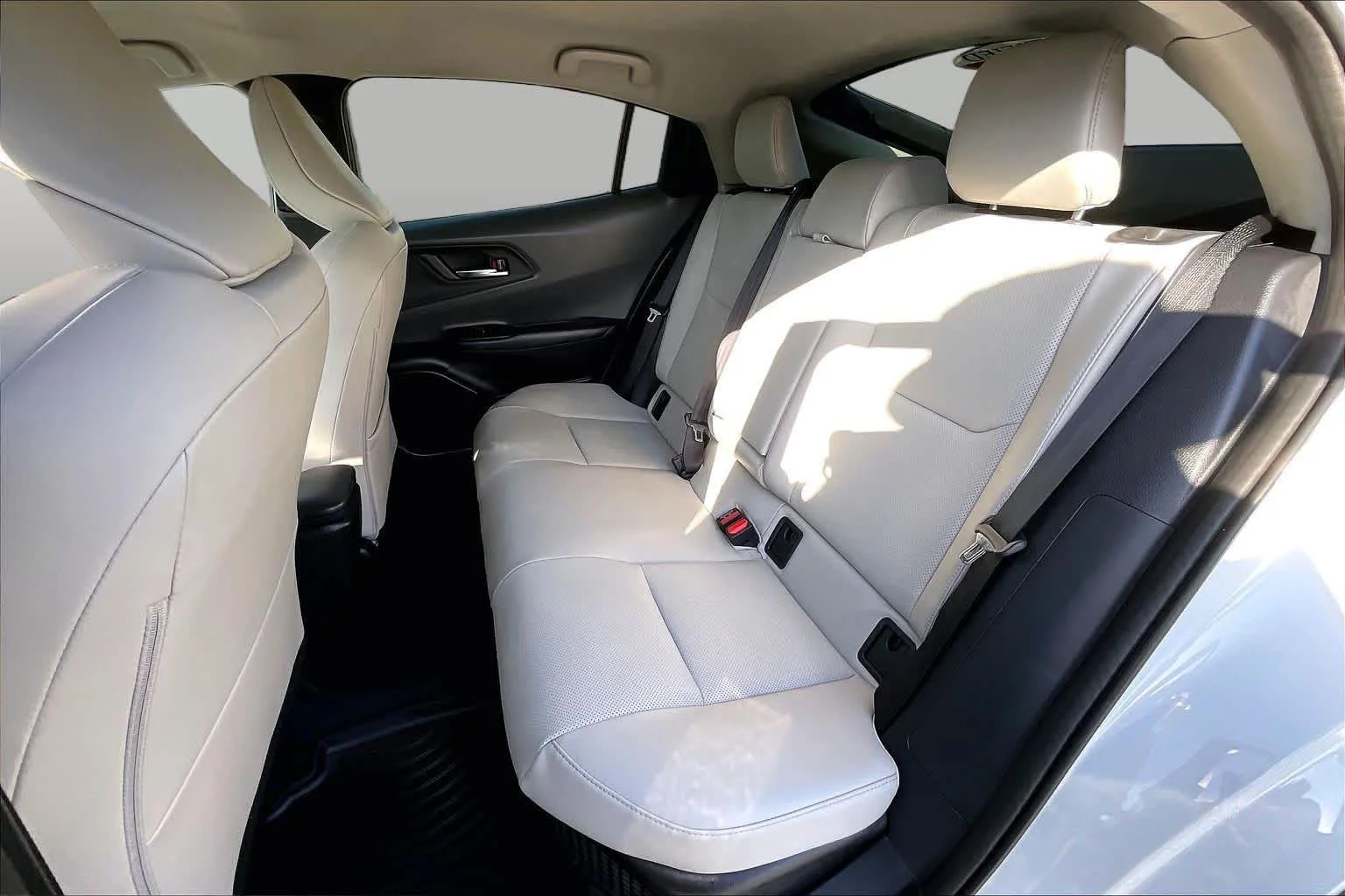 Certified Used 2026 Wind Chill Pearl Toyota XLE image 20