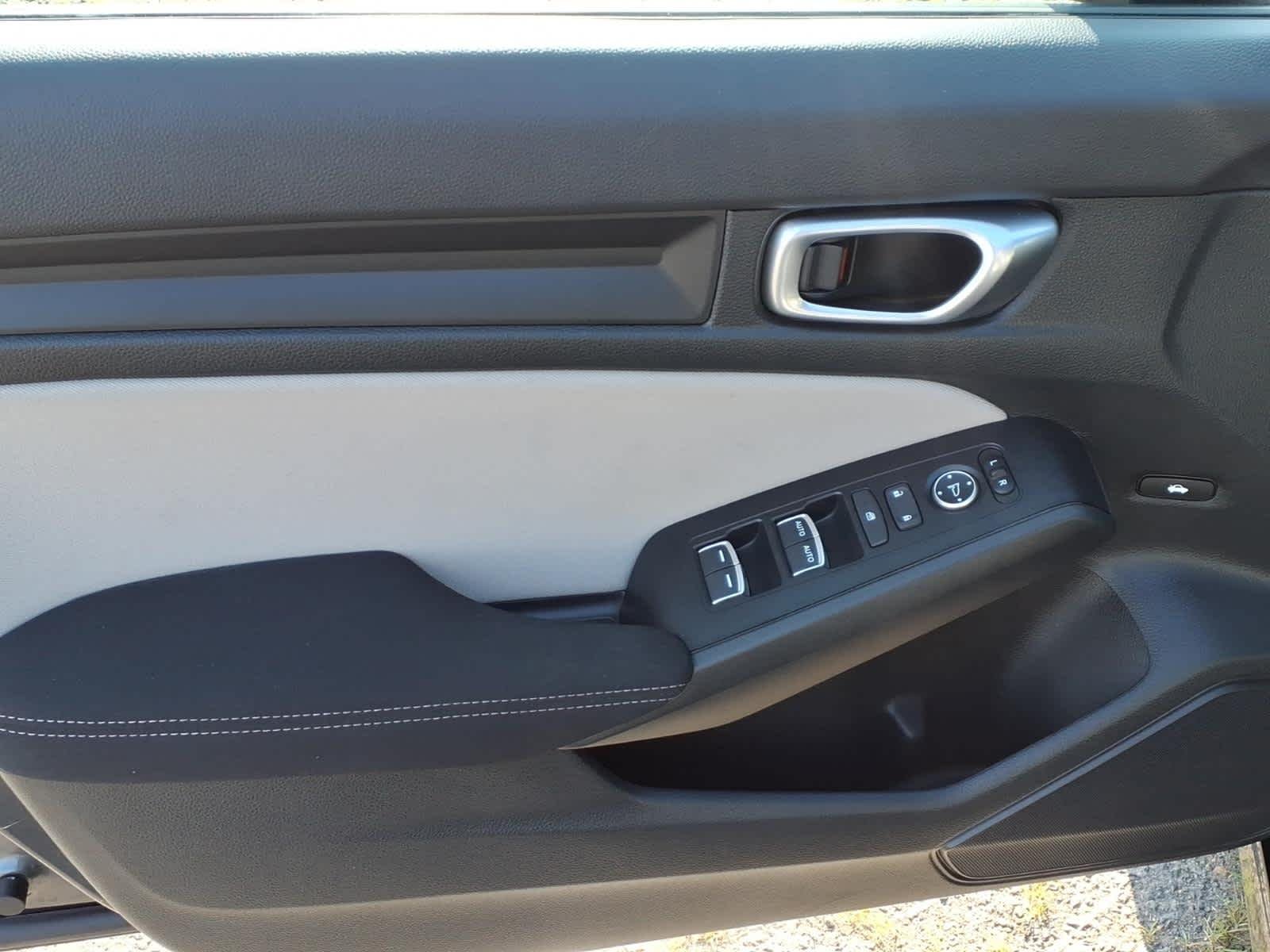 2023 Honda Civic LX - Photo 15