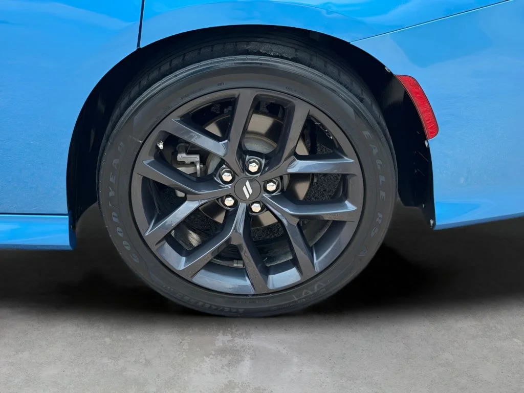 Used 2023 B5 Blue Pearlcoat Dodge R/T image 11