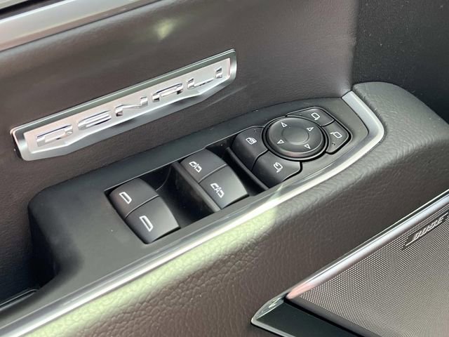 New 2026 Onyx Black GMC Elevation image 45