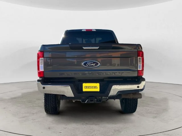 Used 2017 Magnetic Ford Lariat image 6