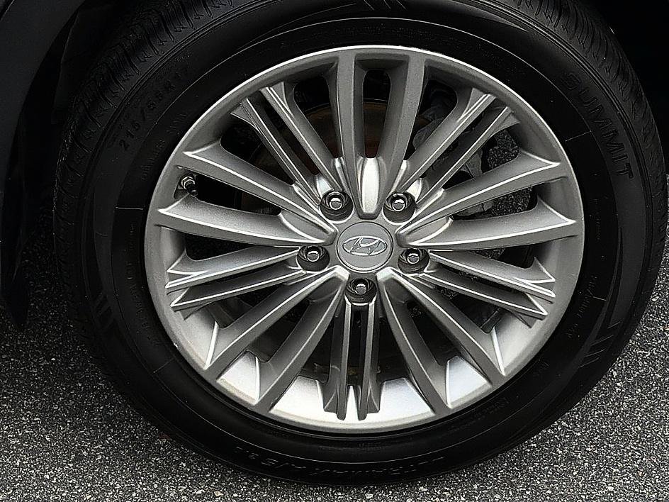 Used 2019 Ultra Black Pearl Hyundai SEL image 6