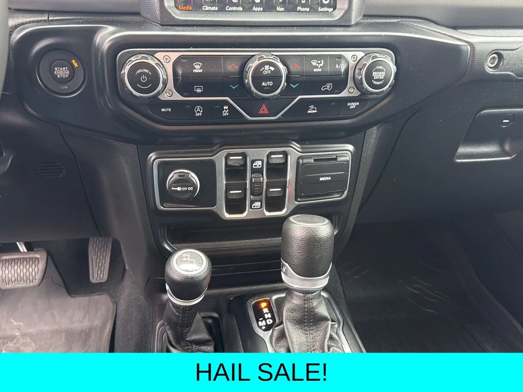 Used 2023 Silver Jeep Sport S image 22