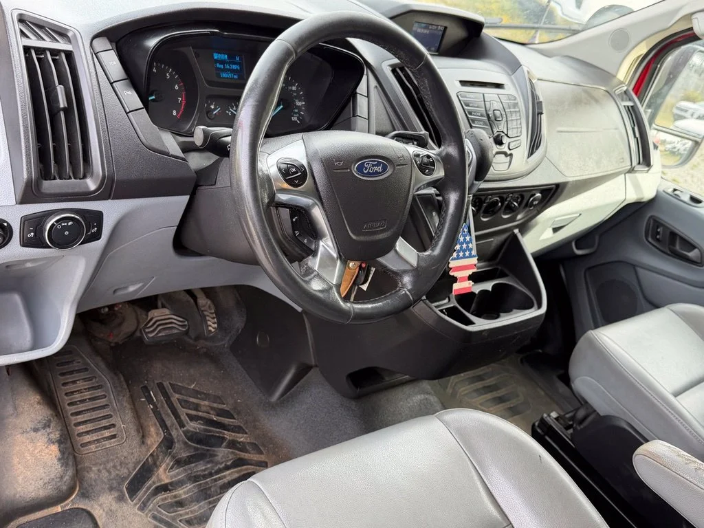 Used 2015 Red Ford Base image 21