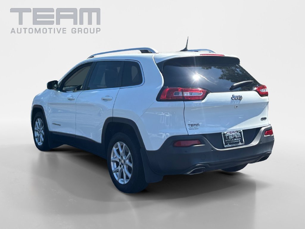 Certified Used 2017 White Jeep Latitude image 5