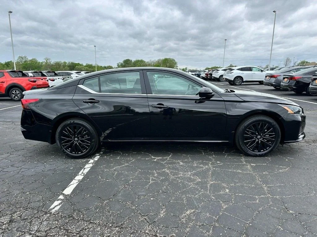 Used 2026 Black Nissan 2.5 SV image 2