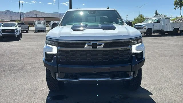 2026 Chevrolet Silverado 1500 ZR2 - Photo 8