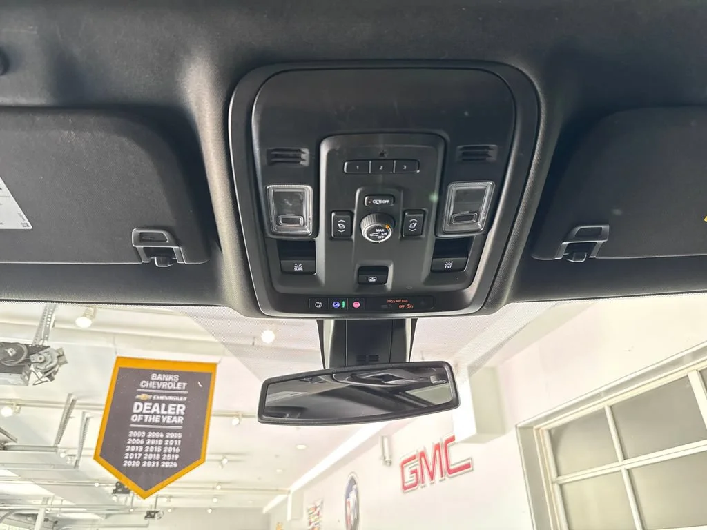 Used 2022 Onyx Black GMC Denali image 31